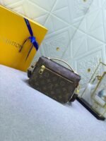 Louis Vuitton Messenger Bag Brown
