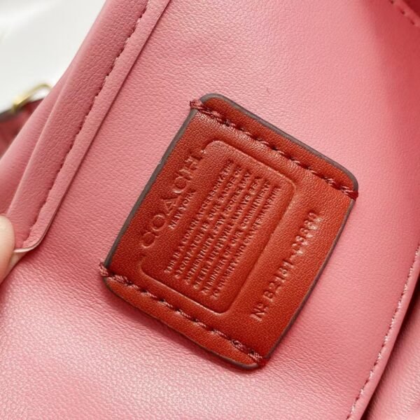Coach Shoulder Bag Large Pink