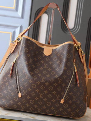Louis Vuitton M44946 Handbag