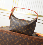 Louis Vuitton M27509 Handbag