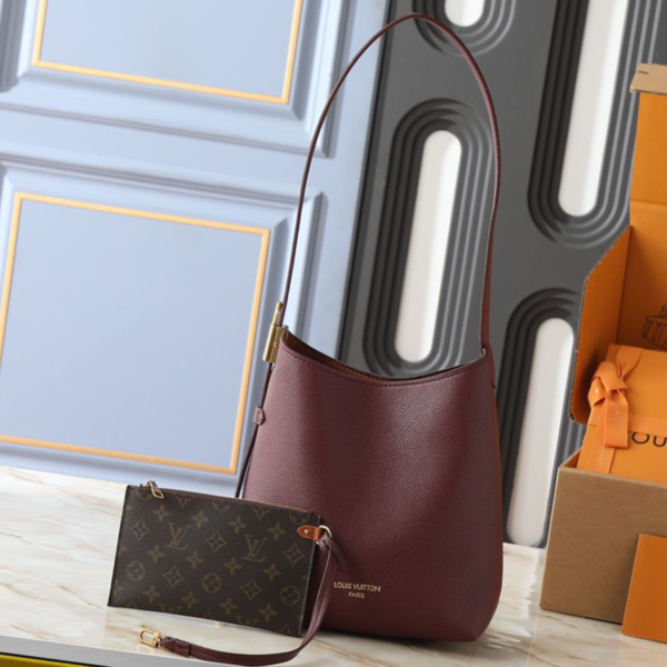 Louis Vuitton M24988 Handbag 酒红
