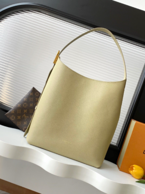 Louis Vuitton M24988 Handbag