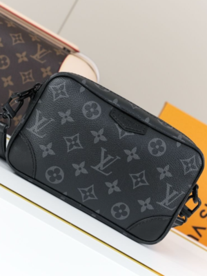 Louis Vuitton M14058 Handbag