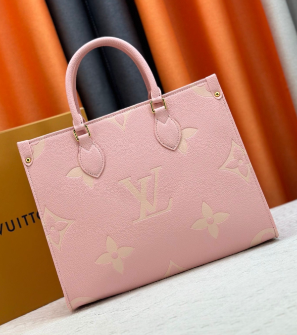 Louis Vuitton M45039 Handbag
