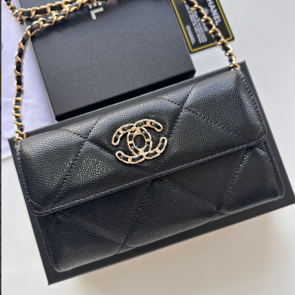 Chanel Classic Chain Bag