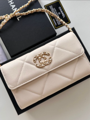 Chanel Classic Chain Bag