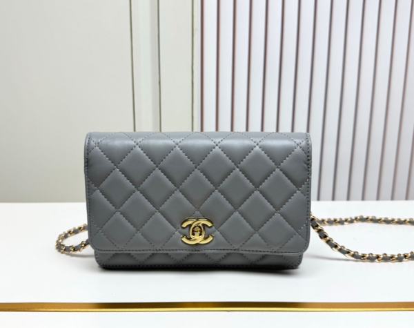 Chanel Wallet on Chain